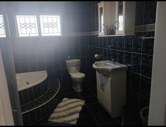 4 BEDROOM FREEHOLD FOR SALE IN AVOCA